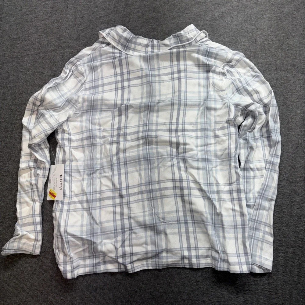 Women's button-down pajama top by Roudelain in a white and‎ gray plaid Large